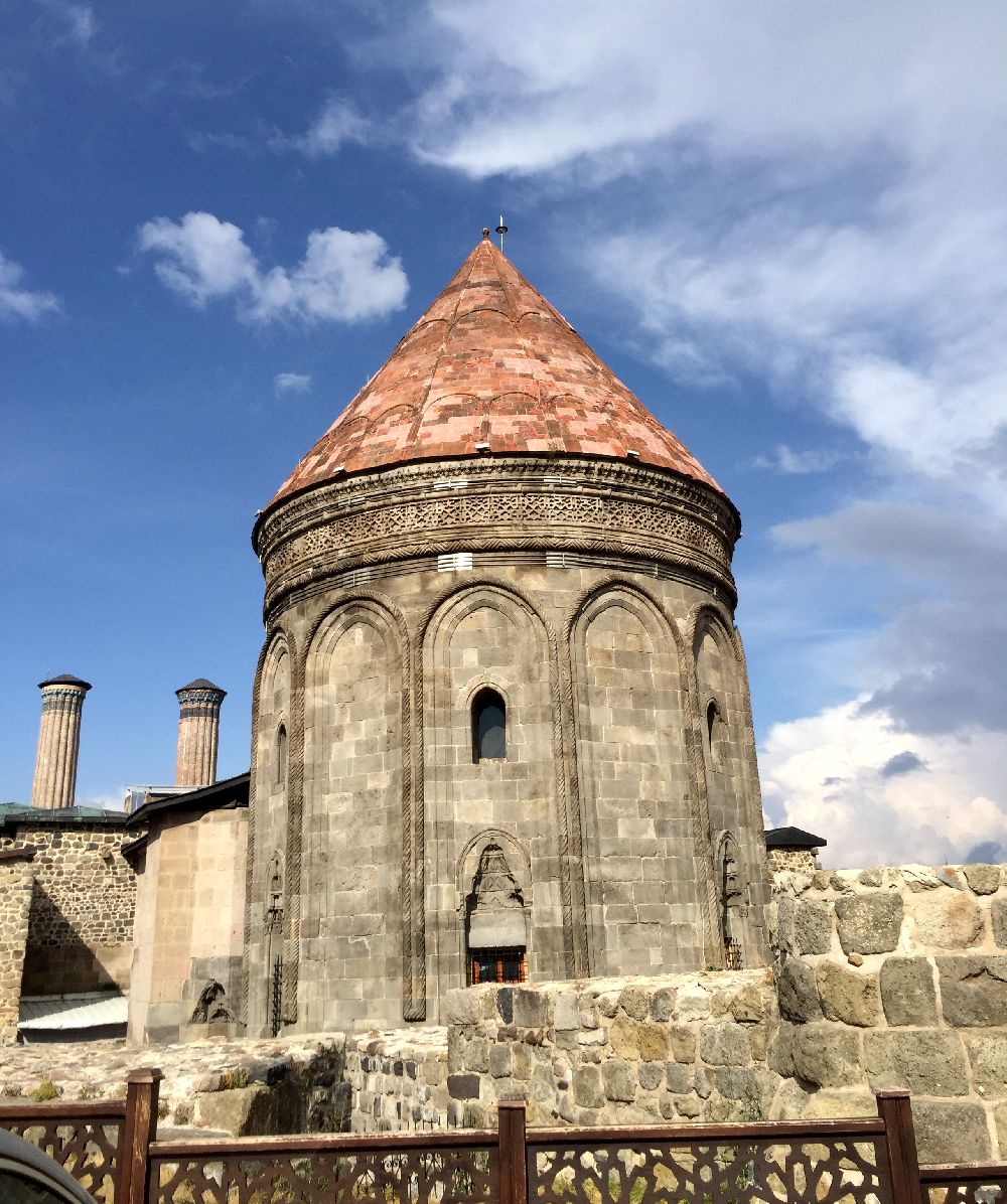 Старовинна фортеця