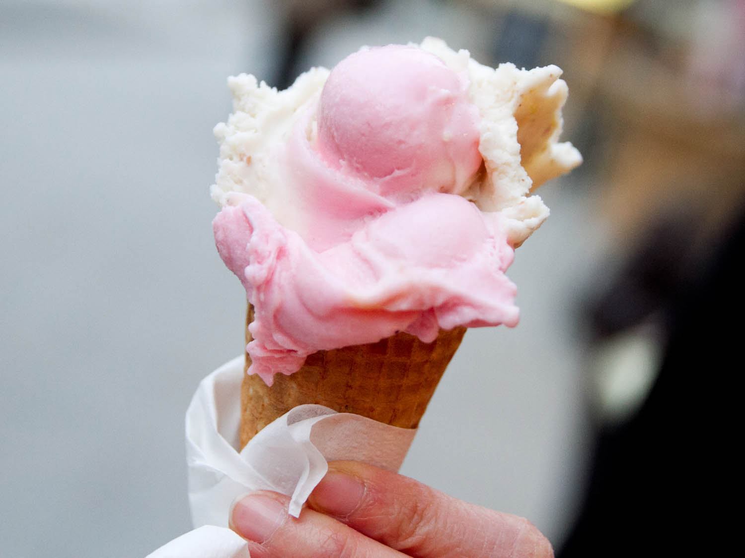 Веселі продавці морозива